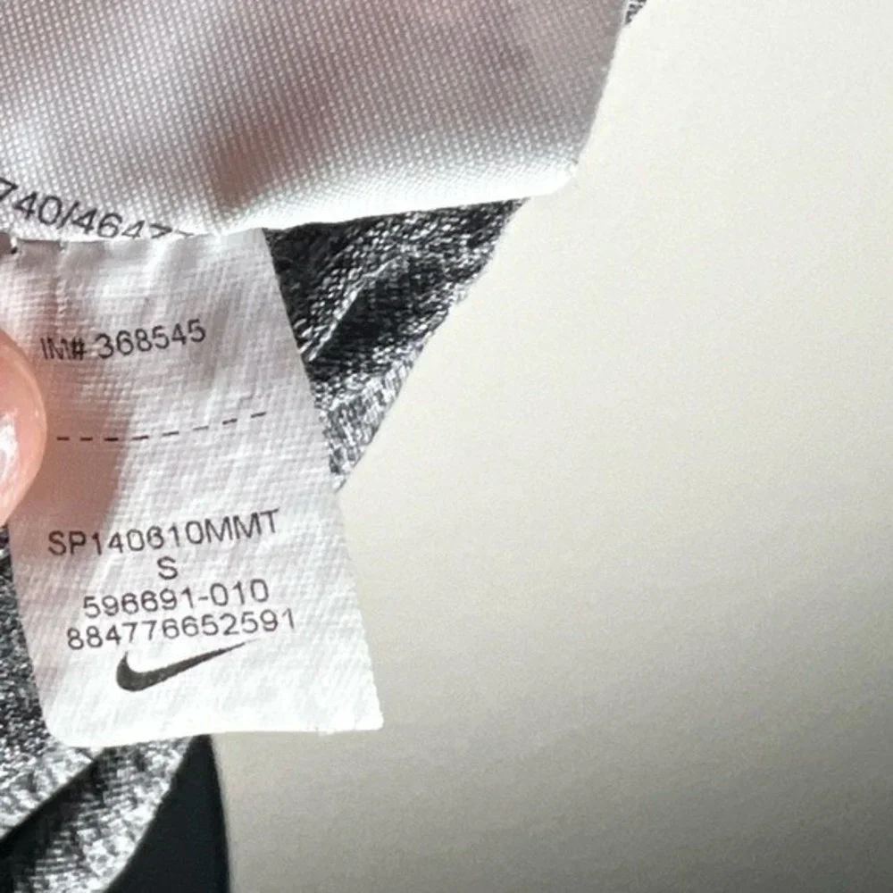Nike Women's Elastic Waist Grey Striped Lined Tennis Skirt/Skort sz S Activewear